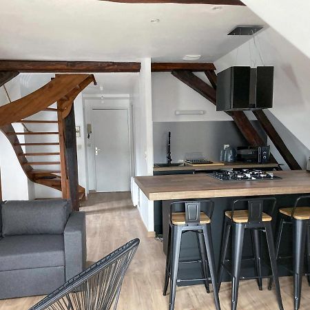 Appartement Vue Sur La Cathedrale - Au Coeur De Bourges Extérieur photo