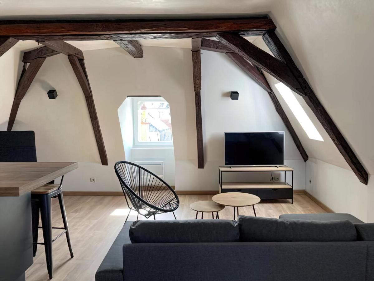Appartement Vue Sur La Cathedrale - Au Coeur De Bourges Extérieur photo